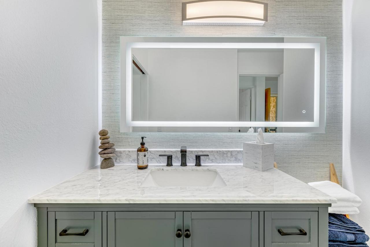 Newly Renovated Condo With Sup Paddle Boards And Golf Clubs Included Kailua Kültér fotó