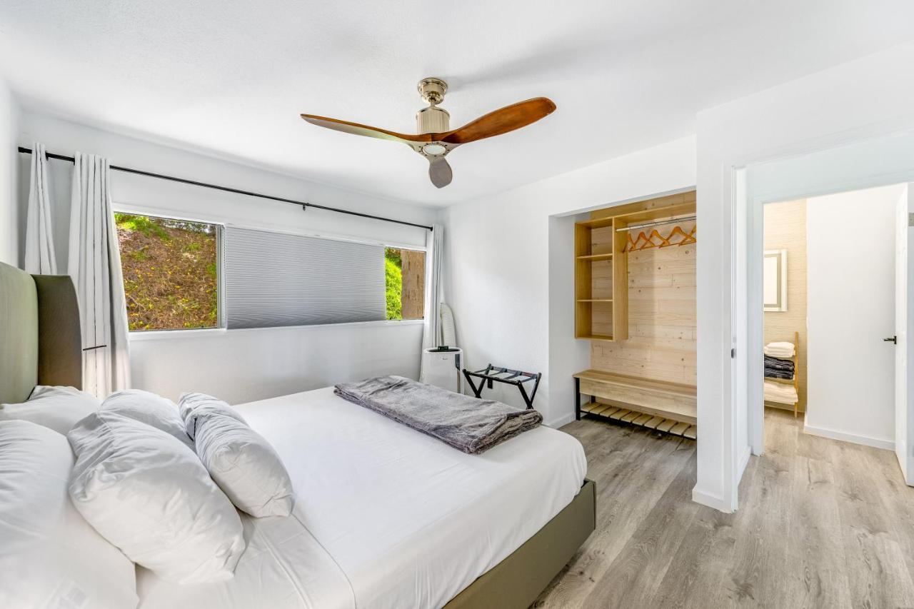 Newly Renovated Condo With Sup Paddle Boards And Golf Clubs Included Kailua Kültér fotó